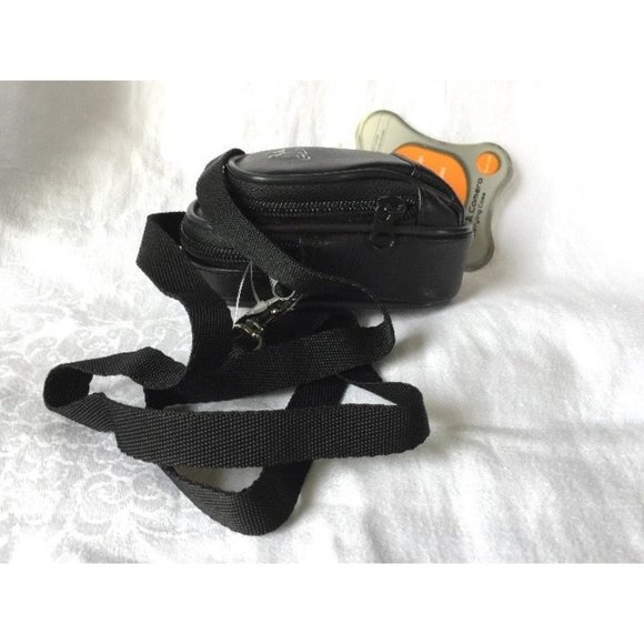 Compact Camera Carrying Case, Black - Picture 3 of 10